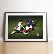 Charger l&#39;image dans la galerie, N&#39;Golo Kanté dribble Messi, 2018
